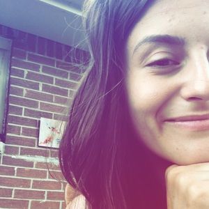 Meet your Posher, Elise